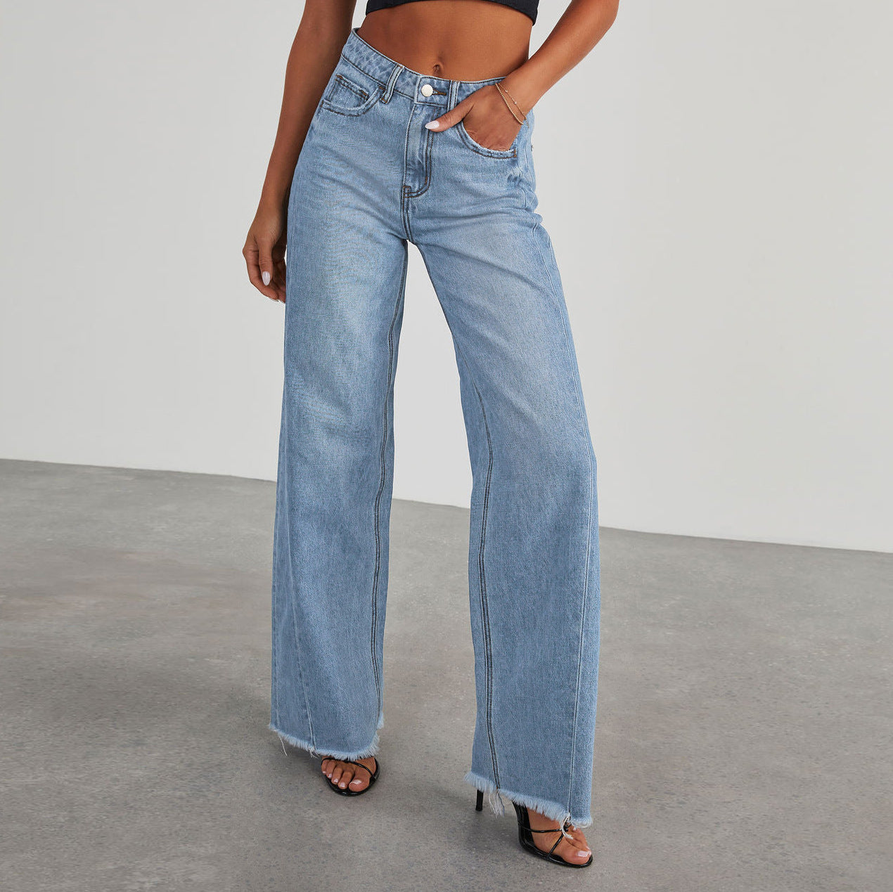Damen Weit geschnittene Jeans mit trendigem fransigem Saum Amawinc