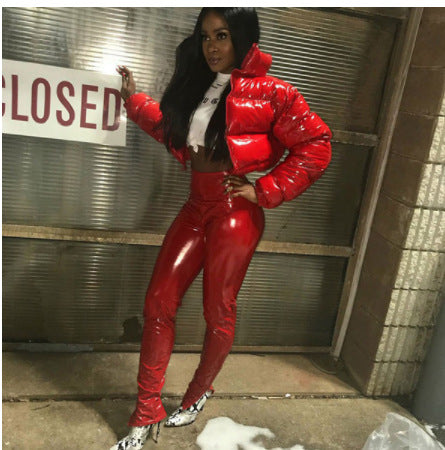 Damen modische kurze Steppjacke mit glänzendem Finish Amawinc