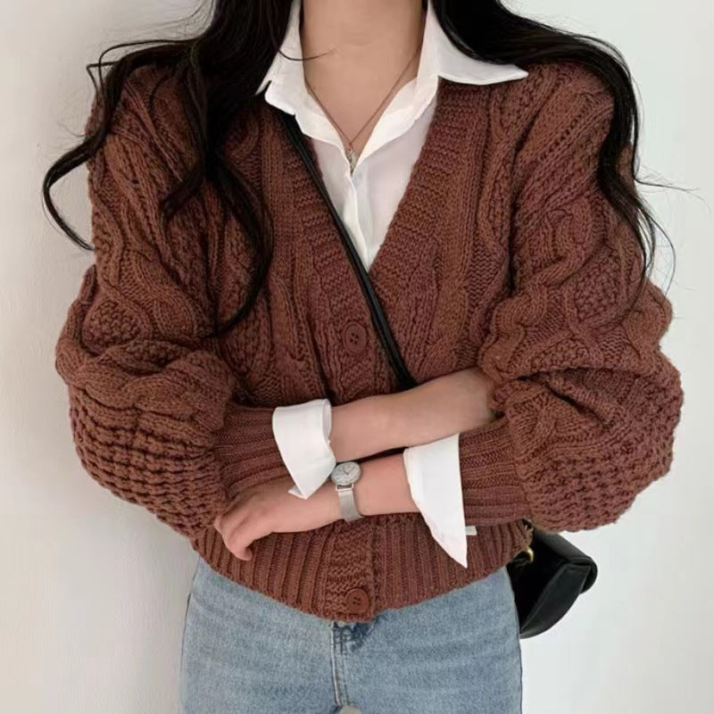 Damen Grobstrickjacke mit voluminösen Ärmeln und einzigartigem Zopfmuster Amawinc