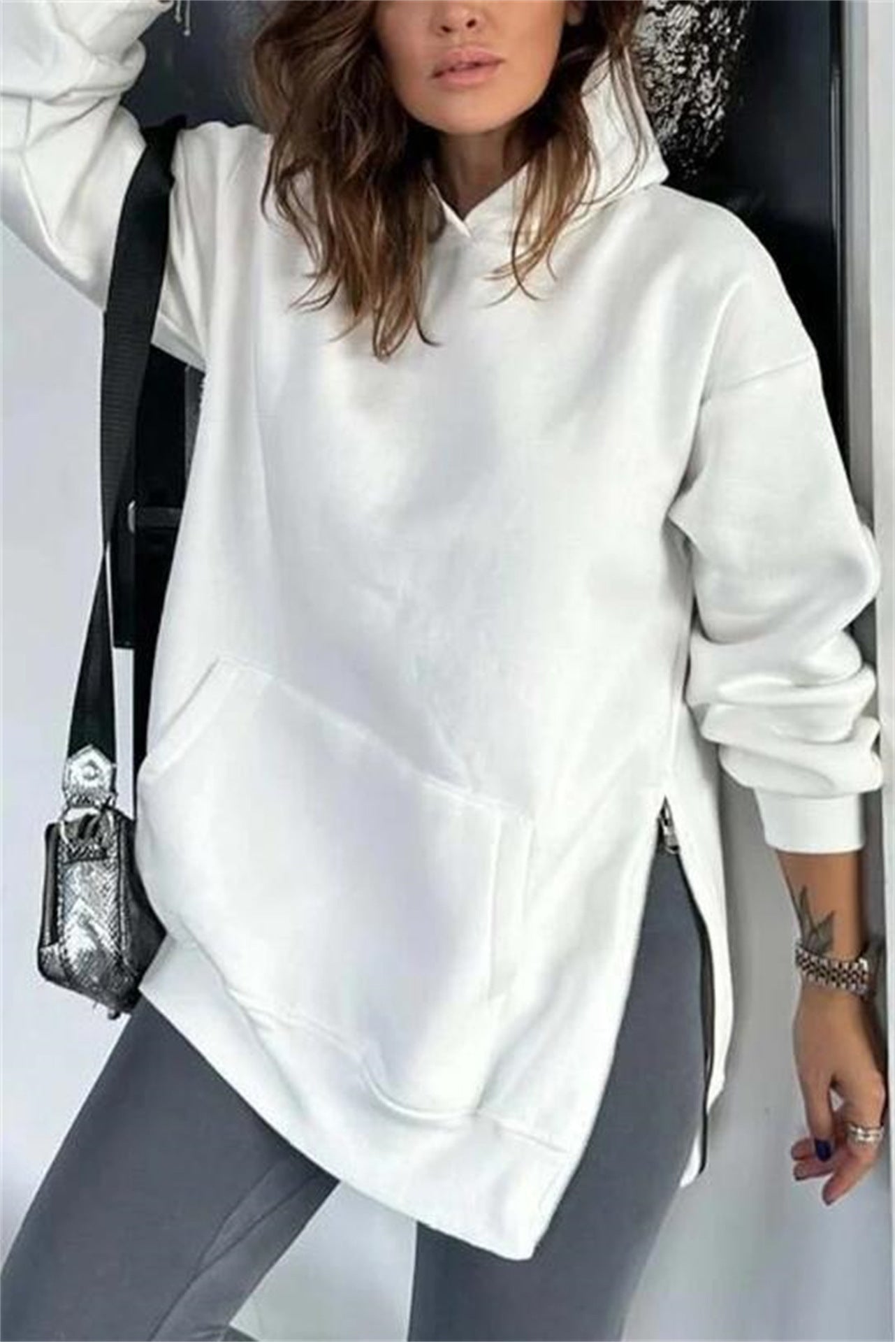 Damen Oversized Kapuzenpullover mit seitlichen Reißverschlüssen und universeller Passform Amawinc