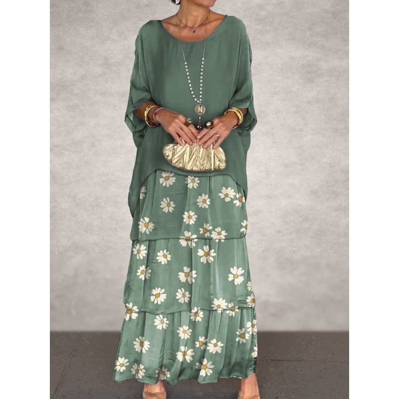 Elegantes langes Damenkleid mit Rundhalsausschnitt und Fledermausärmeln von Fudus