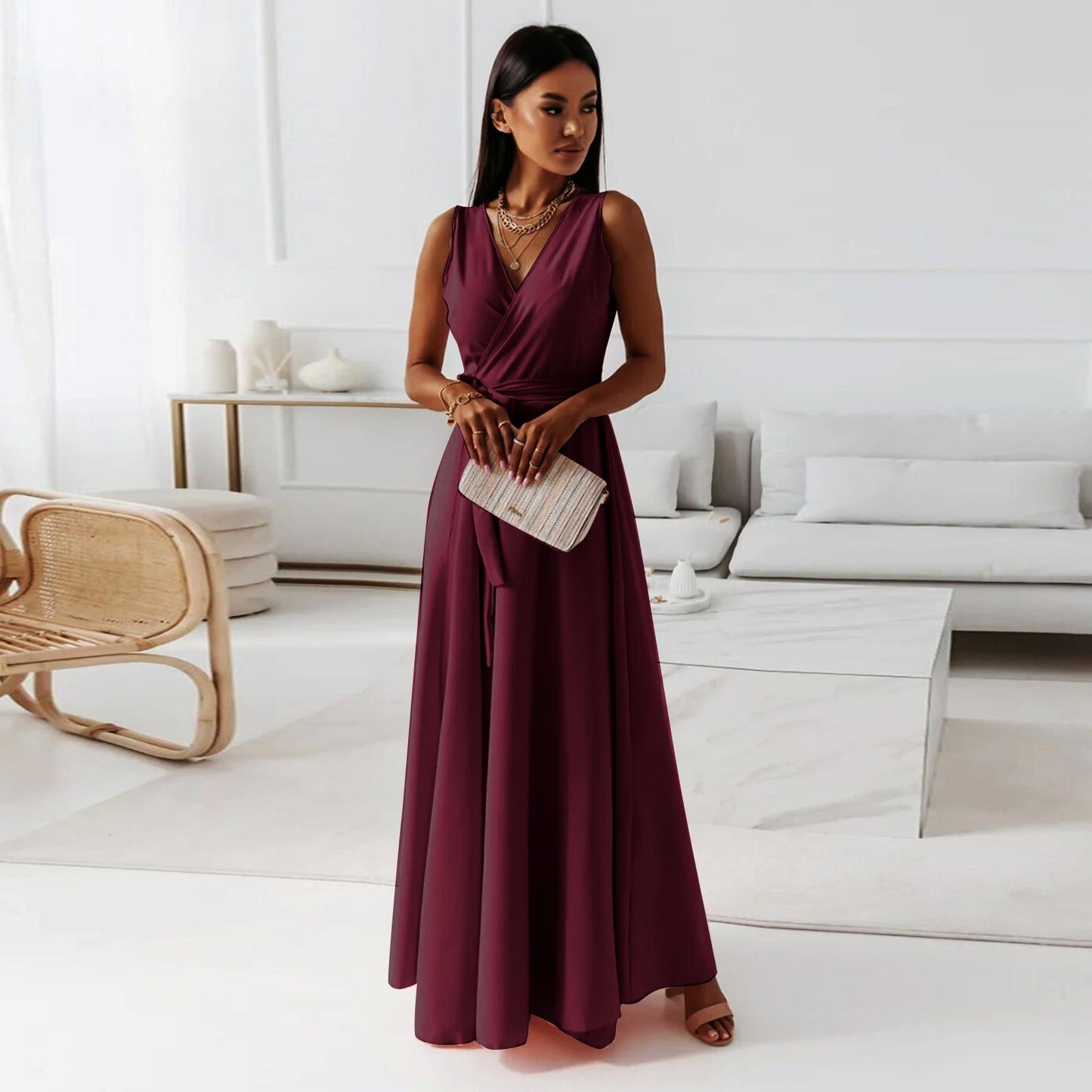 Robe Maxi Sans Manches Col En V Profond Avec Ceinture Wrap Élégante Et Fluide Pour Mariages Et Fêtes