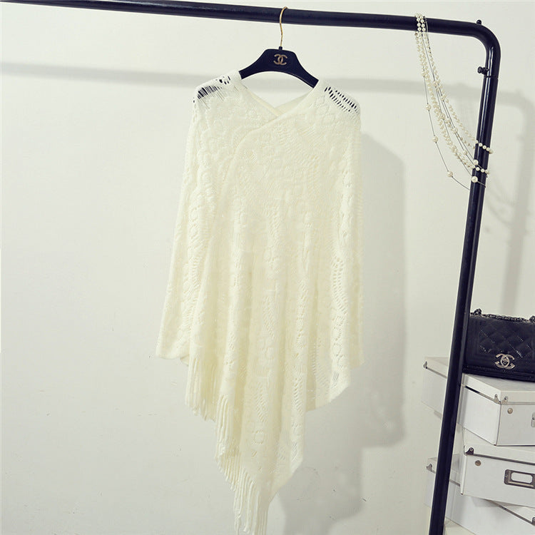 Damen eleganter Poncho mit dekorativem Häkelmuster Amawinc