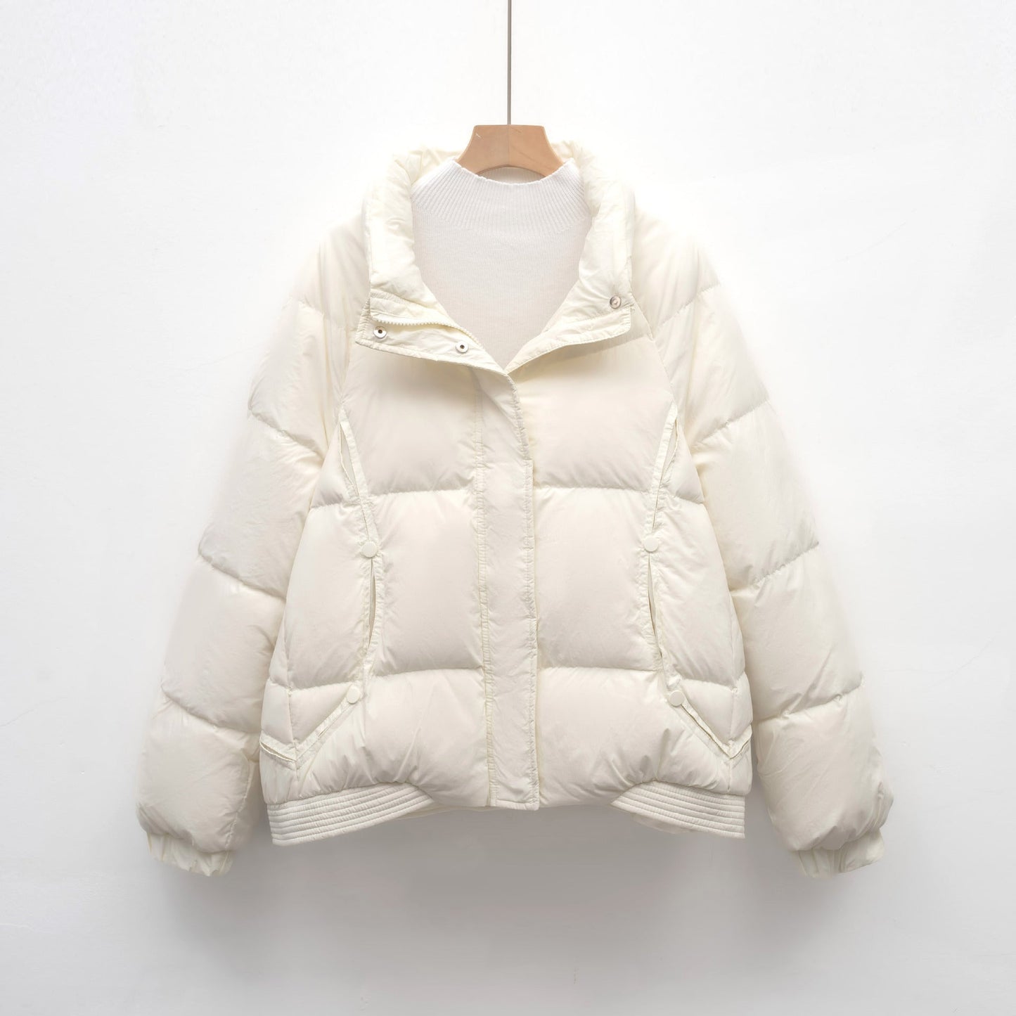 Damen Voluminöse Steppjacke mit modernem Kragen und praktischen Taschen Amawinc