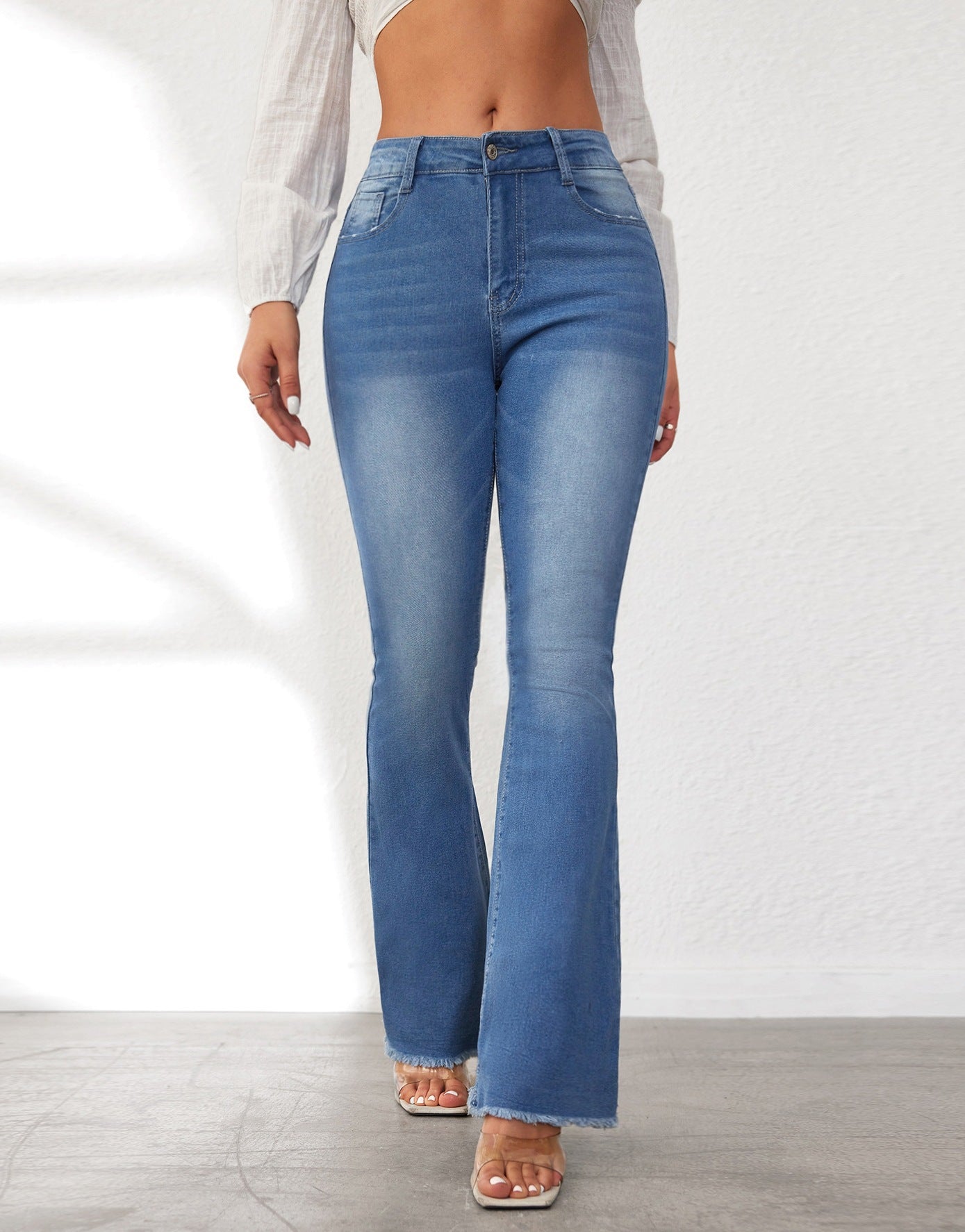 Damen Flared Jeans mit stylishen Fransen und hohem Bund Amawinc
