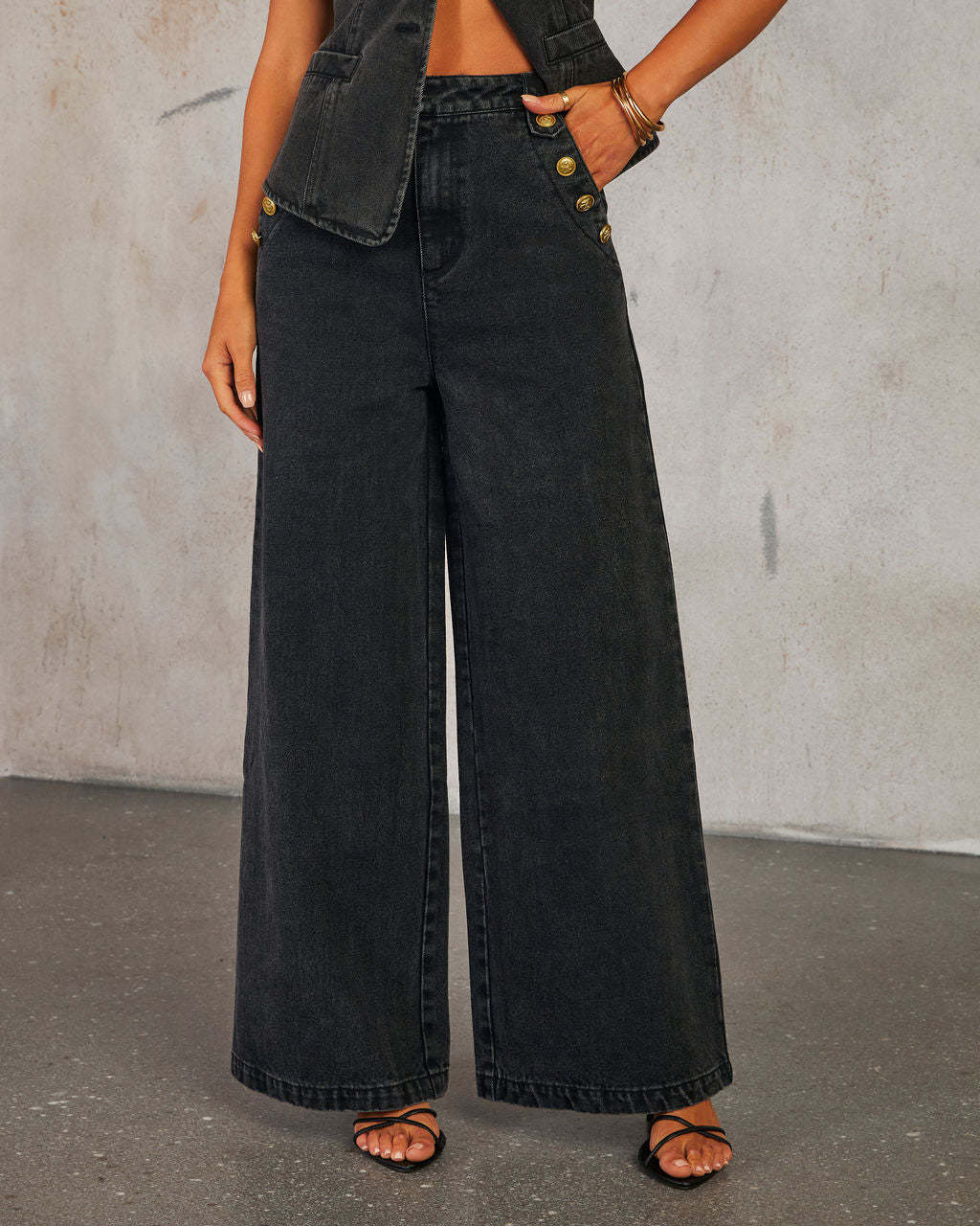 Veste en Jean Femme Coupe Tailleur Avec Fermeture Par Boutons Longueur Taille Ajustée Pour Un Style Classique Moderne