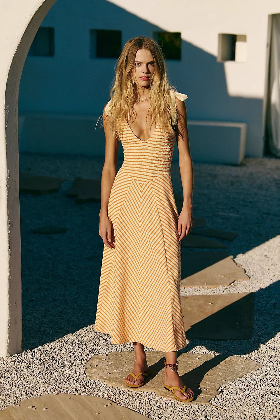 Robe Maxi Femme En Coton Léger Décolleté En V Profond Bretelles Réglables Avec Poches