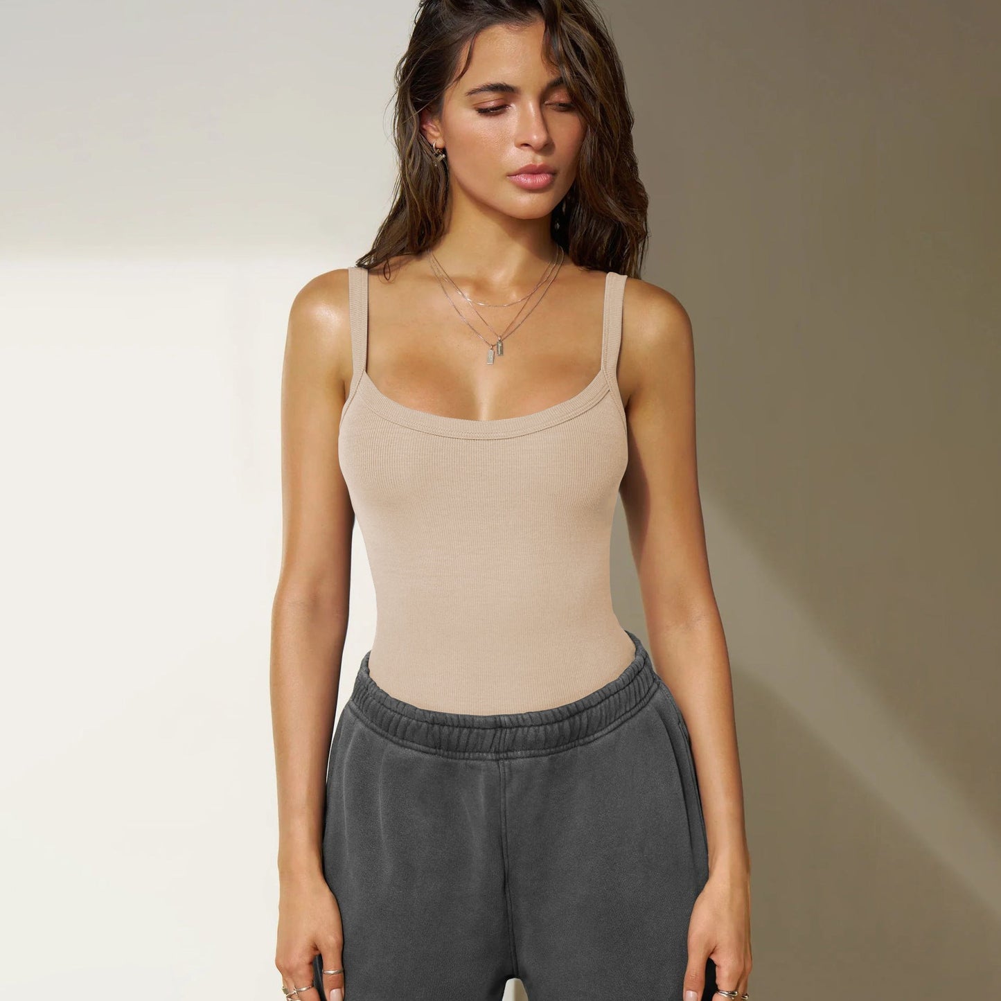 Damen Figurbetonter Body mit verstellbaren Spaghettiträgern Amawinc