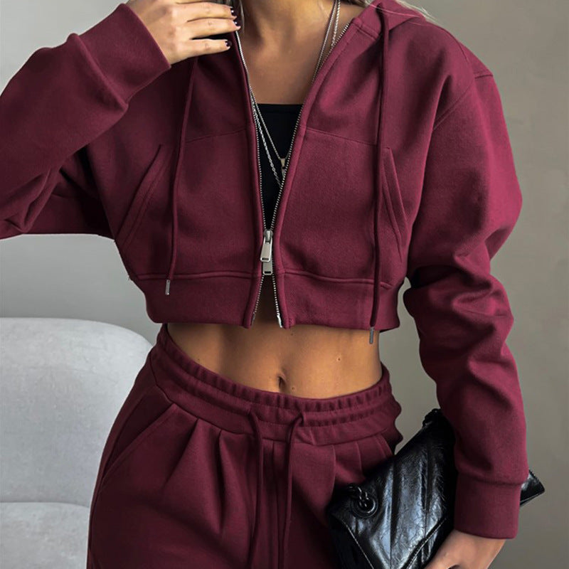 Damen sportliches Set mit cropped Kapuzenpullover und weitem Jogginghose Amawinc