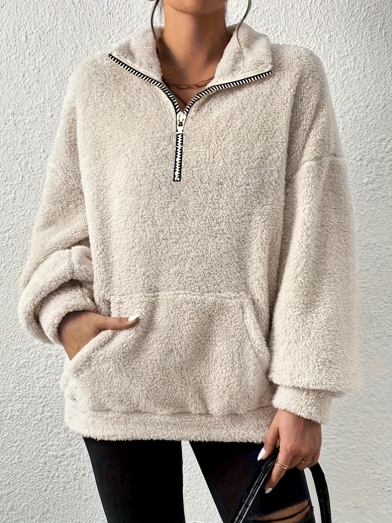 Damen kuscheliger Fleece-Pullover mit halbem Reißverschluss und Seitentaschen Amawinc