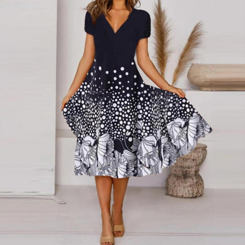 Stylisches, lässiges V-Ausschnitt-Kleid von Fudus im Streetstyle