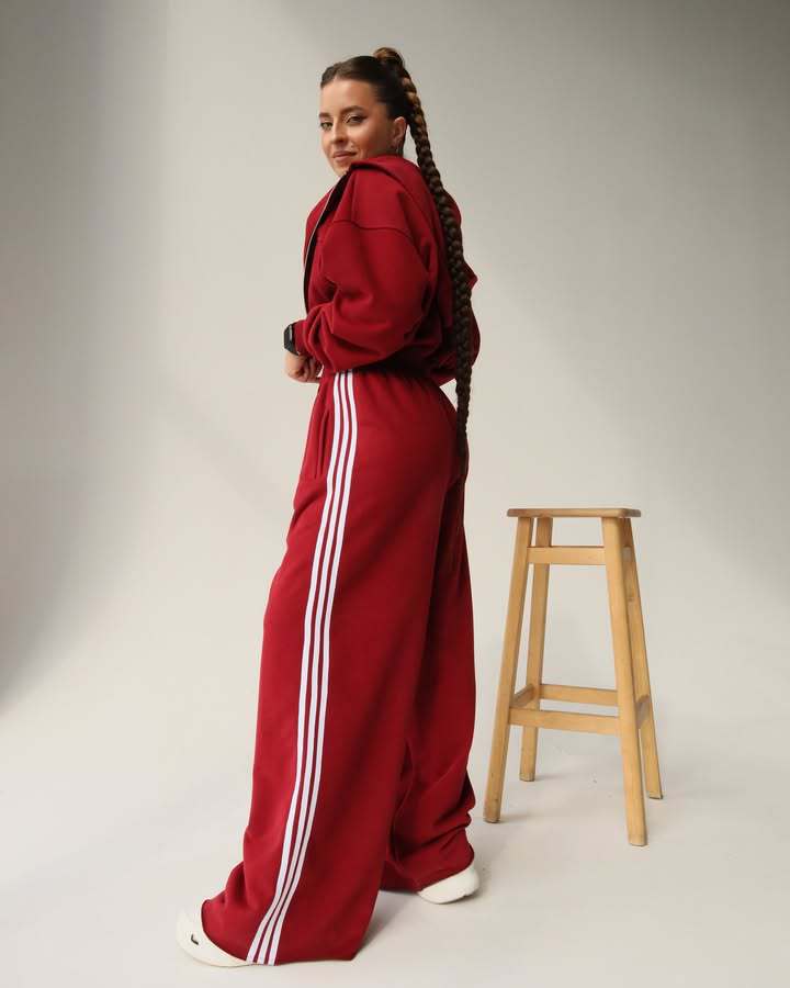 Damen Trendiges Sport-Lounge-Set mit cropped Sweatjacke und weit geschnittenen Jogginghosen Amawinc