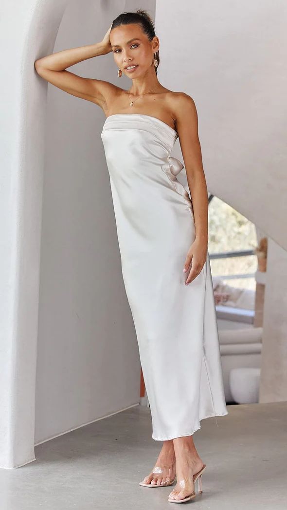 Robe Maxi Satin Sans Bretelles Pour Femme Coupe Slim Élégante Pour Soirée Gala Mariage Événement Chic
