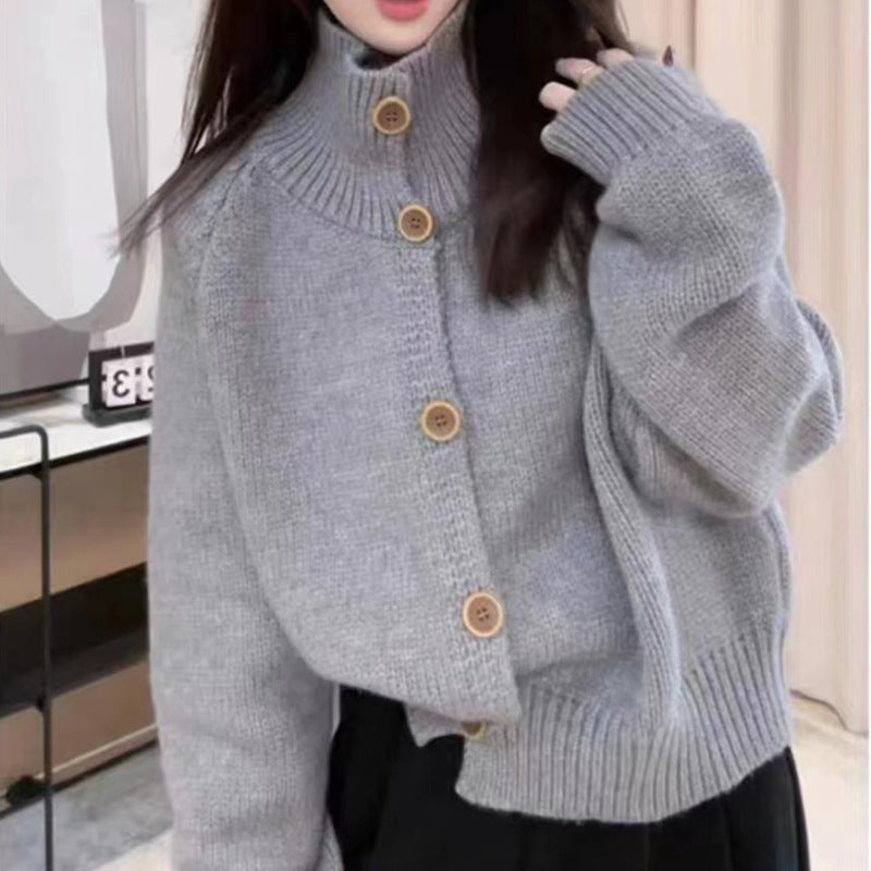 Damen gemütliche Strickjacke mit hohem Kragen und dekorativen Knöpfen Amawinc