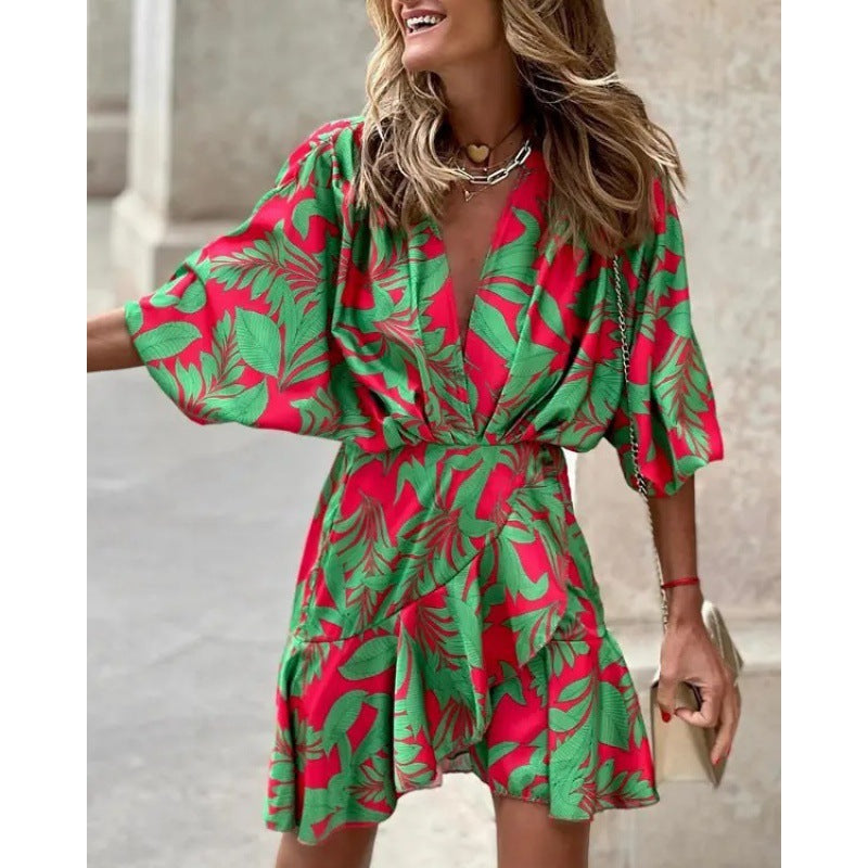 Fudus | Modernes Kleid mit V-Ausschnitt und asymmetrischem Saum