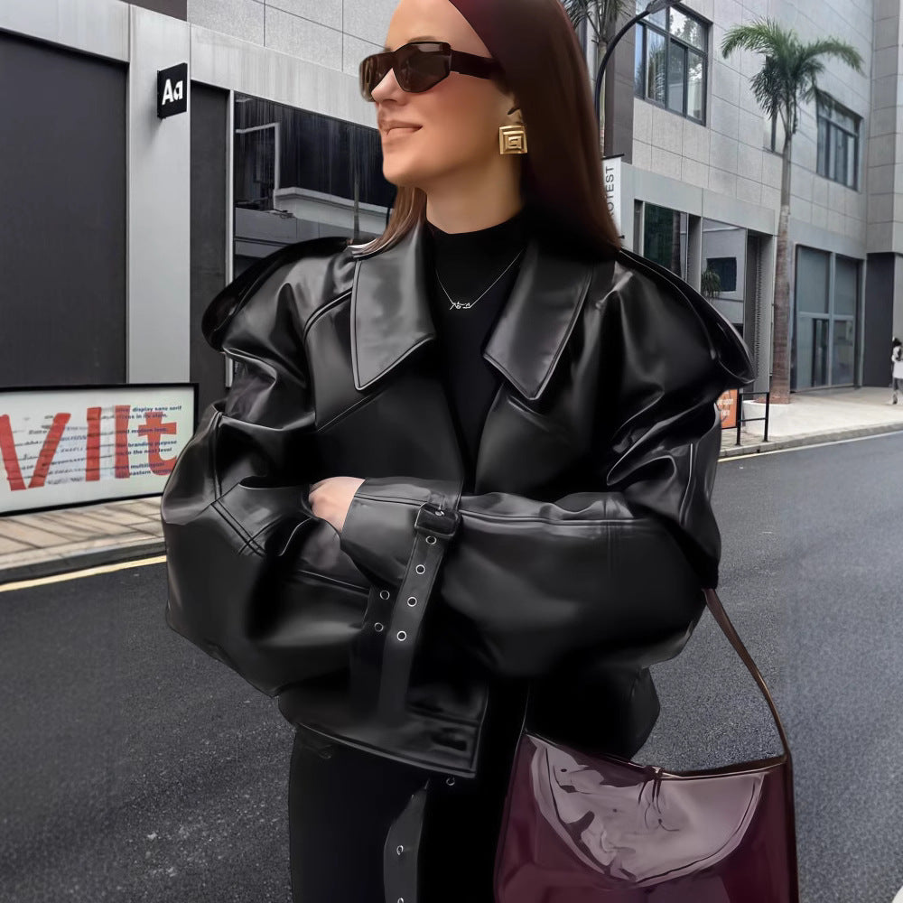 Damen oversized Kunstlederjacke mit statement-Manschetten Amawinc