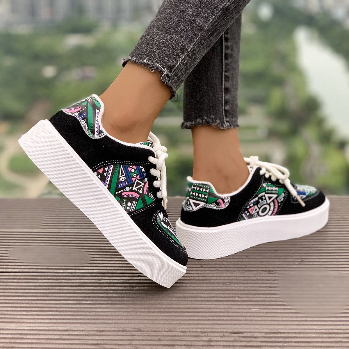 Damen modische Plateau-Sneaker mit auffälligem Design Amawinc