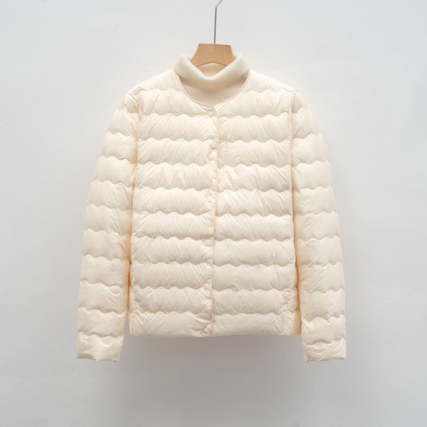 Damen Leichte gesteppte Jacke mit hochgeschlossenem Kragen und elastischen Bündchen Amawinc