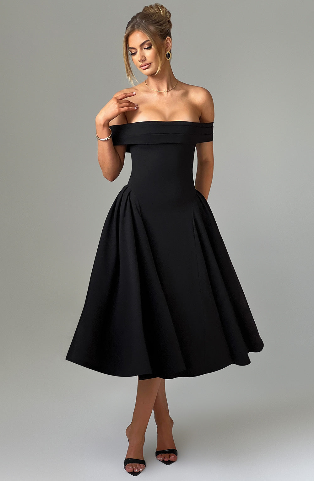 Damen Cocktailkleid mit schulterfreiem Design und voluminösem Rock Amawinc