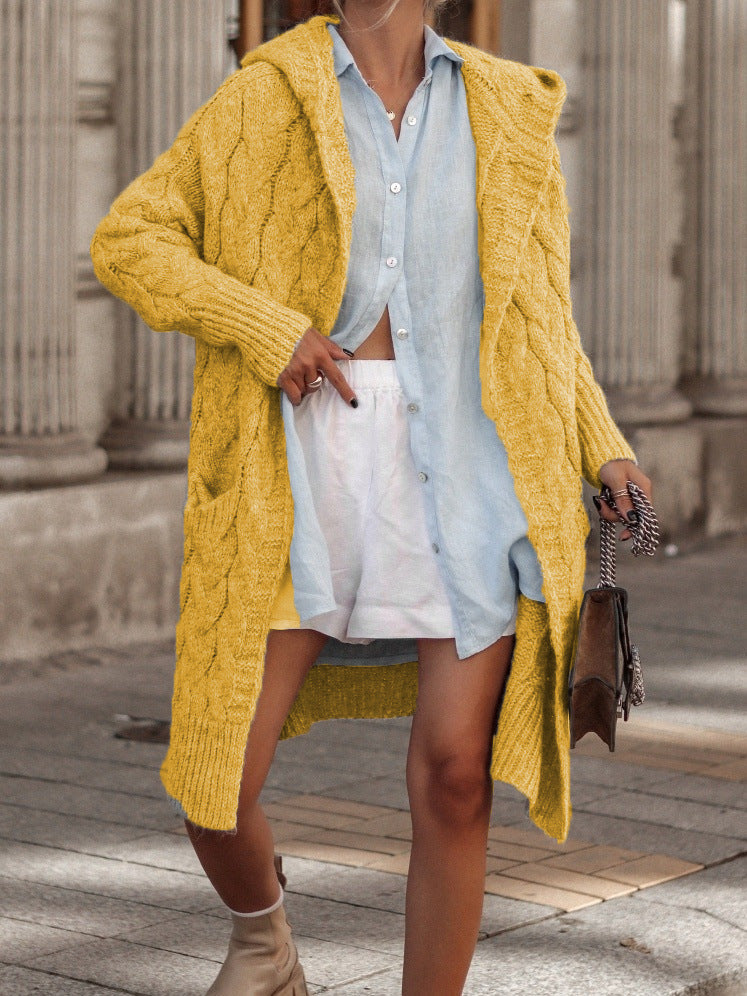 Damen Langstrickjacke mit modernem Zopfmuster und kuscheligem Innenfutter Amawinc