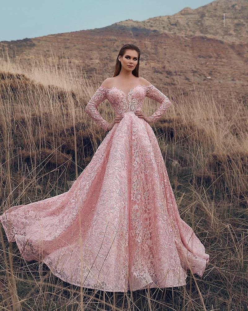 Elegantes, fließendes Maxikleid von Fudus im glamourösen Big-Swing-Stil