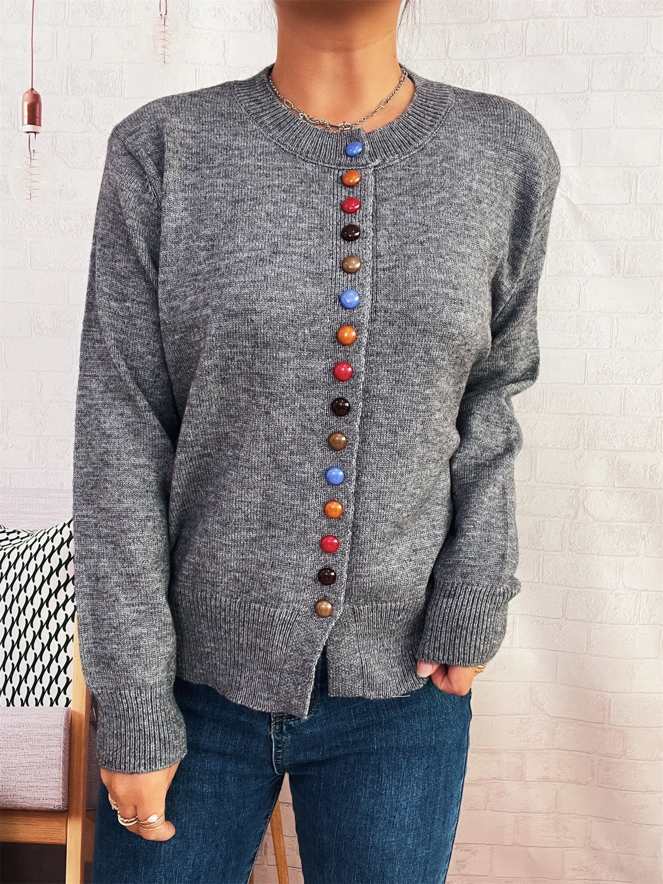 Damen stilvolle Strickjacke mit bunten Knöpfen Amawinc