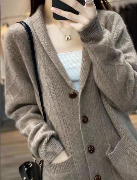 Damen Strickcardigan mit eleganter Struktur und großen Holzknöpfen Amawinc
