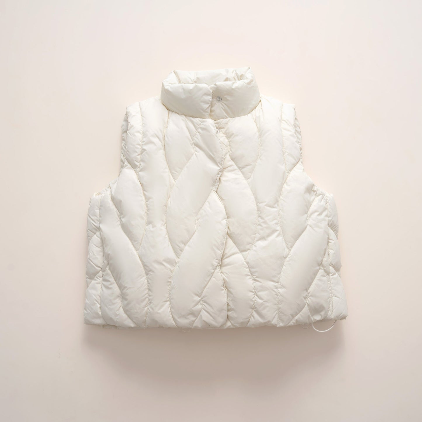 Damen stylische Steppweste mit hohem Kragen und modernem Design Amawinc