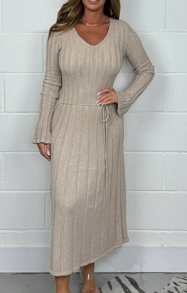Damen Strickmaxikleid mit V-Ausschnitt und Taillenkordel Amawinc