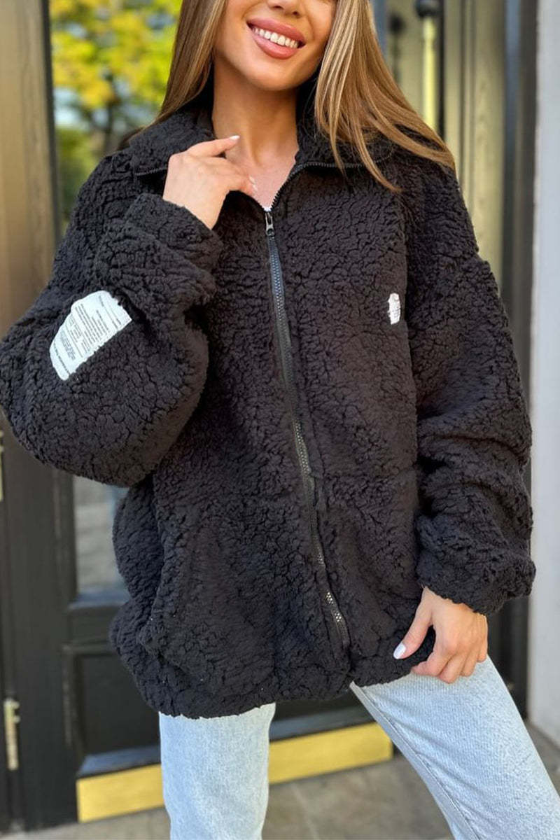 Damen Kuschelige Fleecejacke mit praktischen Taschen und hohen Kragen Amawinc