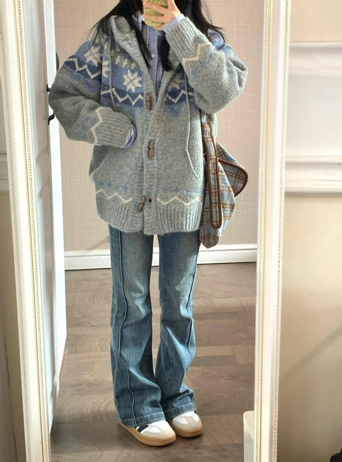 Damen kuschelige Strickjacke mit hohem Kragen und Ornamenten Amawinc