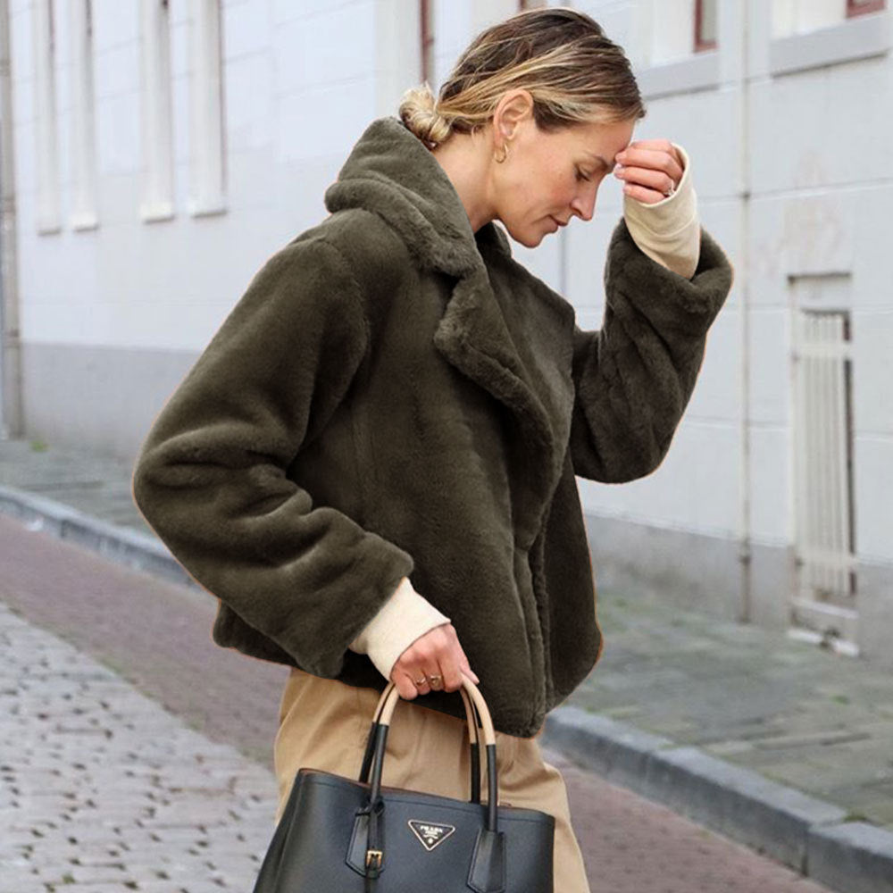 Damen Kuschelige Fleecejacke mit Reverskragen und Seitennaht Amawinc