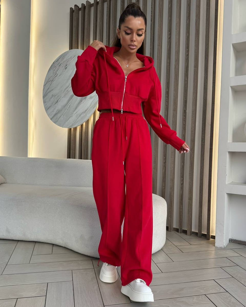 Damen sportliches Set aus cropped Kapuzenjacke und bequemen, lockeren Sporthosen Amawinc