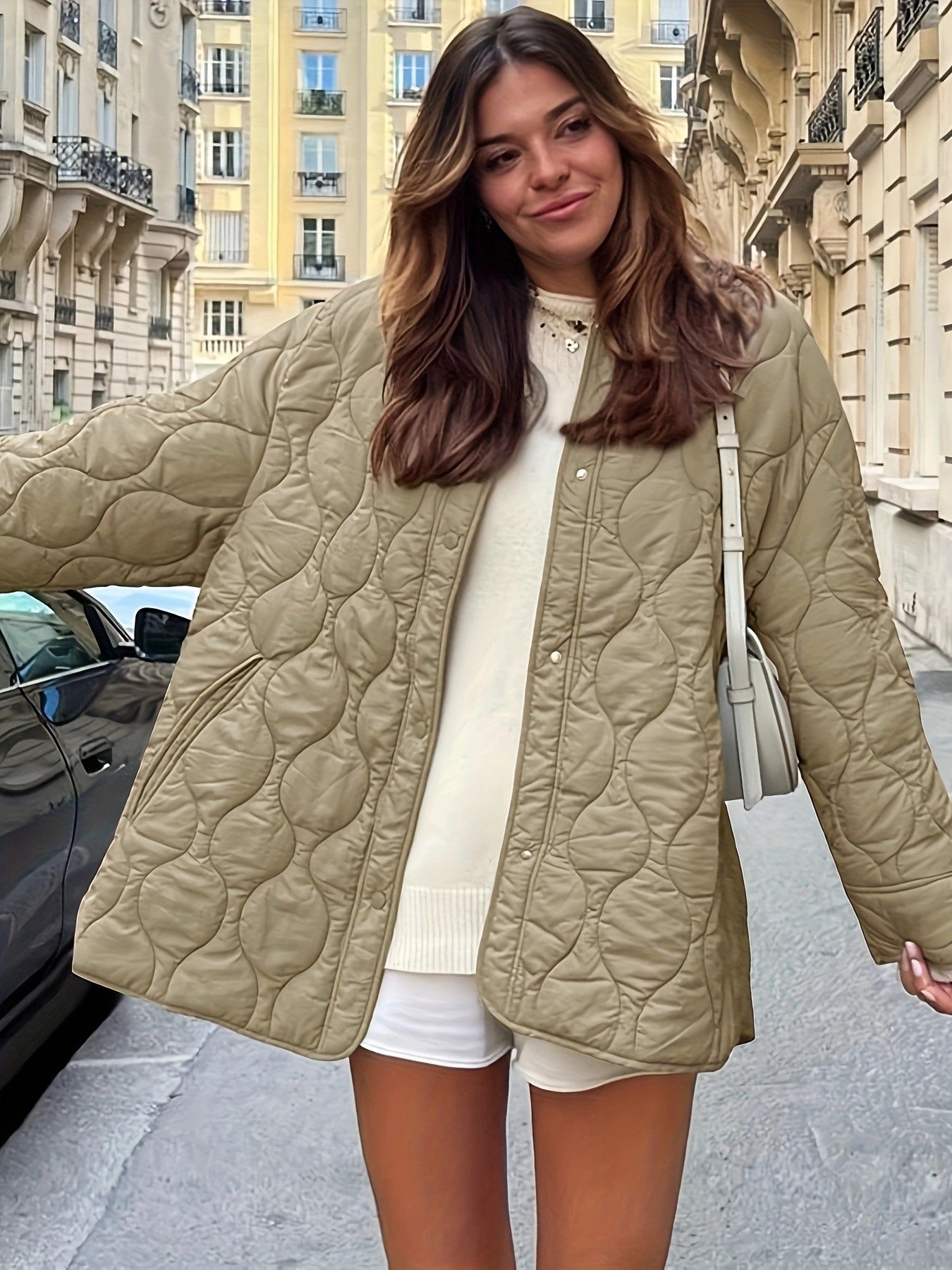 Damen Steppjacke mit großen Taschen und Rundhalsausschnitt Amawinc