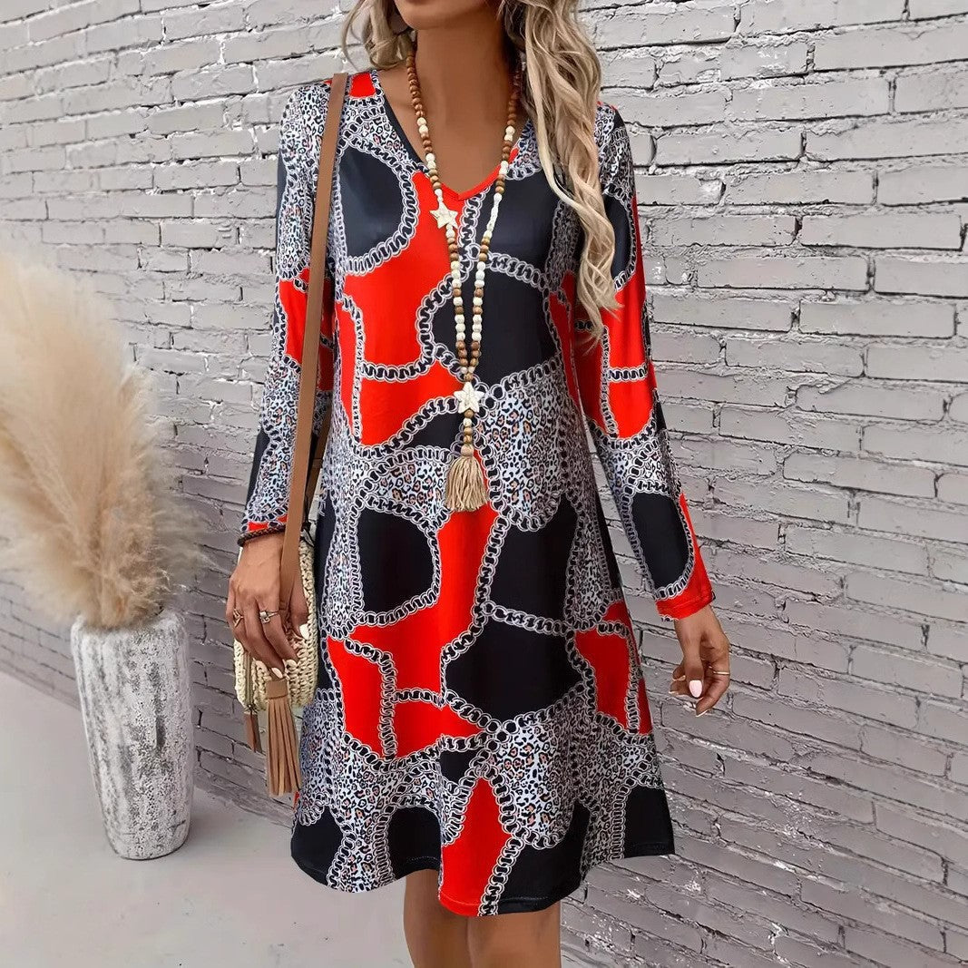 Fudus | Modernes, locker geschnittenes Langarm-V-Ausschnitt Kleid mit coolem Druck