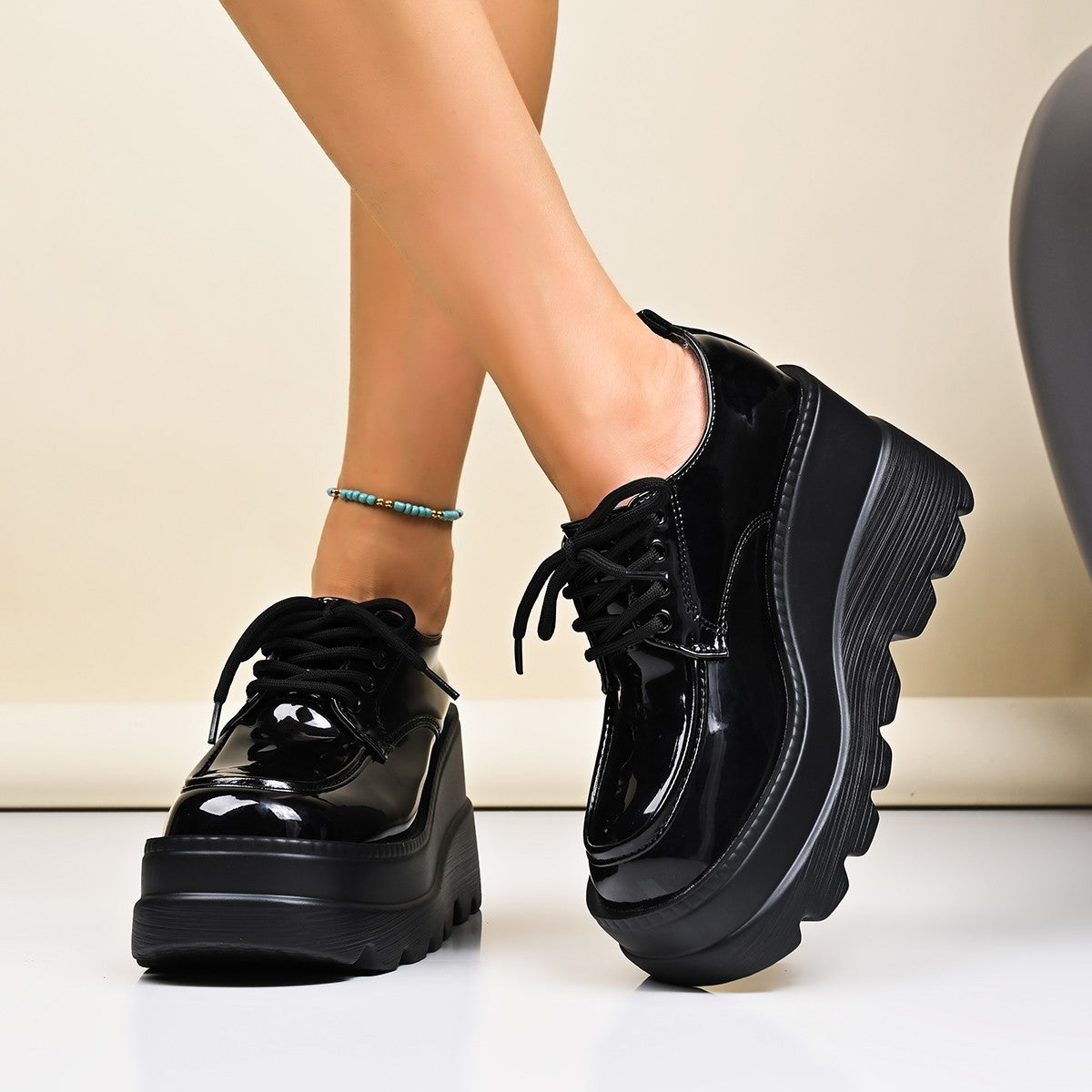 Damen Plateau Schnürschuhe mit glänzendem Obermaterial und rutschfester Sohle Amawinc