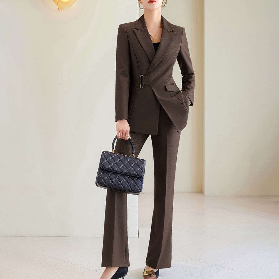 Ensemble Blazer Et Pantalon Pour Femme Nordisk-Flair Coupe Ajustée Revers Cranté Tenue Formelle