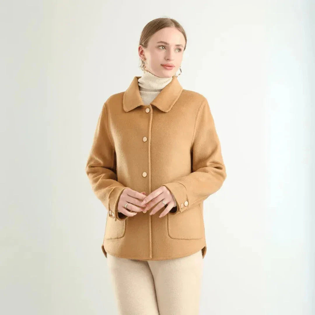 Manteau Double Face En Laine Olivia Avec Boutons Frontaux Et Silhouette Ajustée Chic