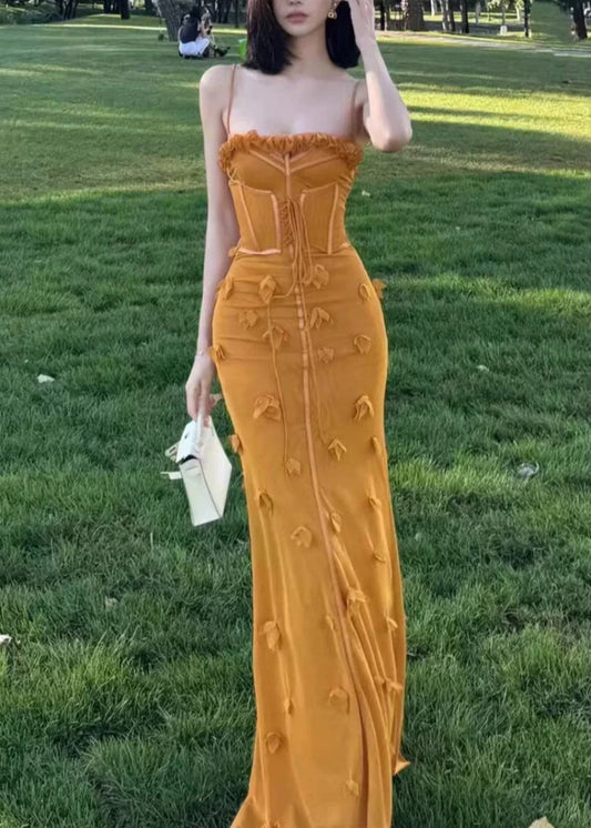 Robe longue en tulle bio jaune à volants et patchwork floral sans manches - Amawinc