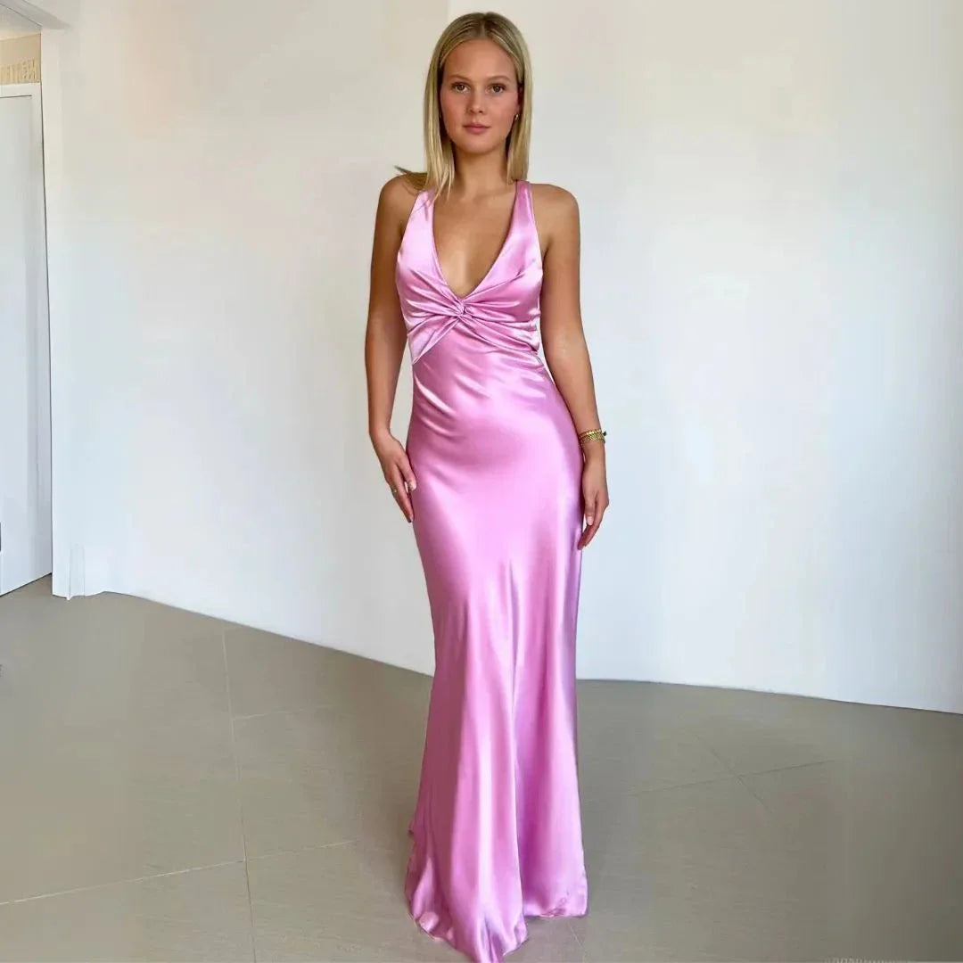 Robe Maxi Satinée Penelope Twist Front Halter Slip Pour Soirée Élégante Waylynn Chic