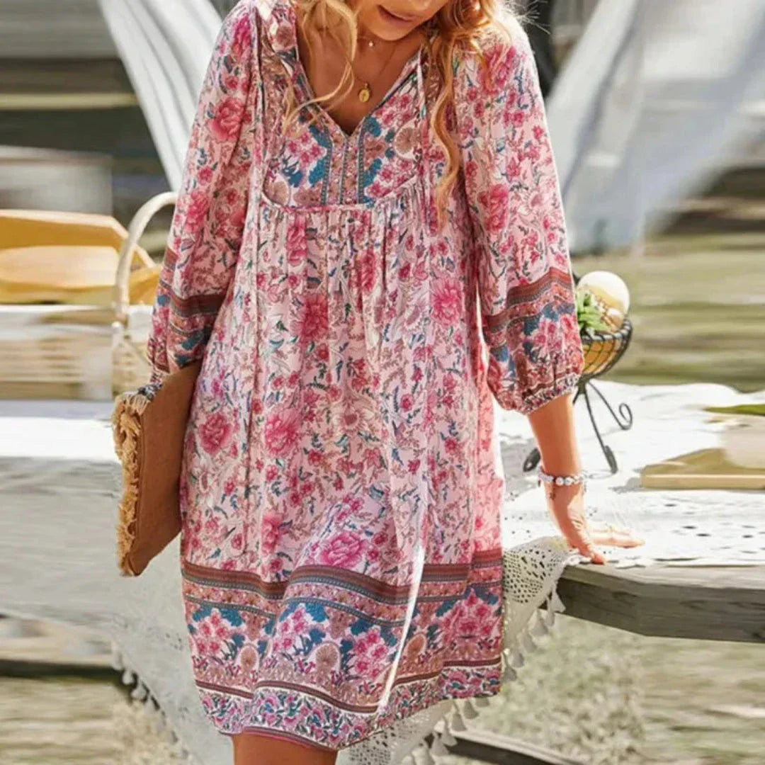Robe Mini Bohème Fluide Rebecca Avec Encolure En V Et Imprimé Floral Artistique Pour Été Week End