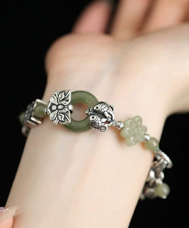 Bracelet à breloques rétro en argent sterling et soie, jade et fleur de lotus - Amawinc