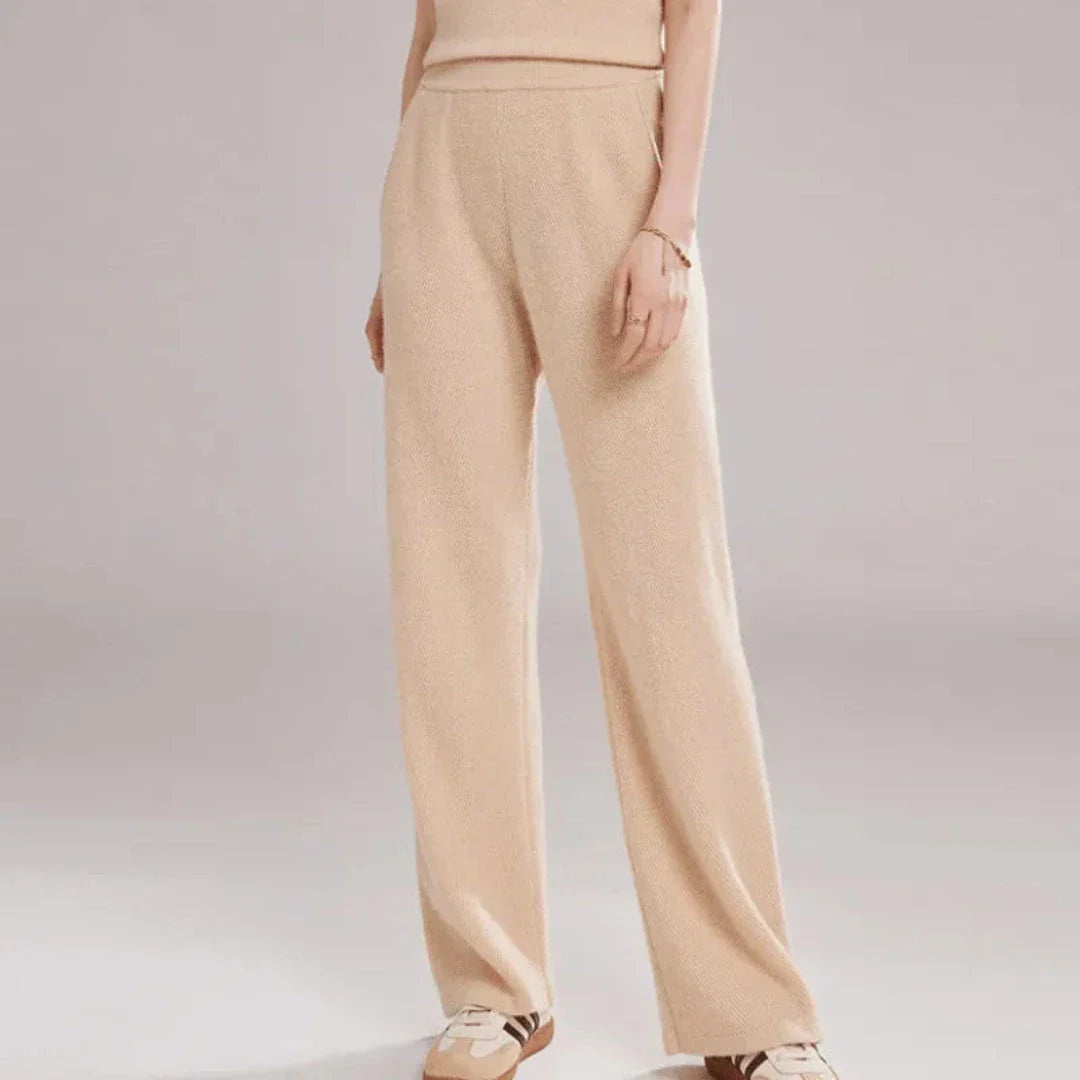 Ria Pantalon Maille Cachemire À Jambe Large Confortable Et Stylé Pour Femme Minimaliste Et Tendance