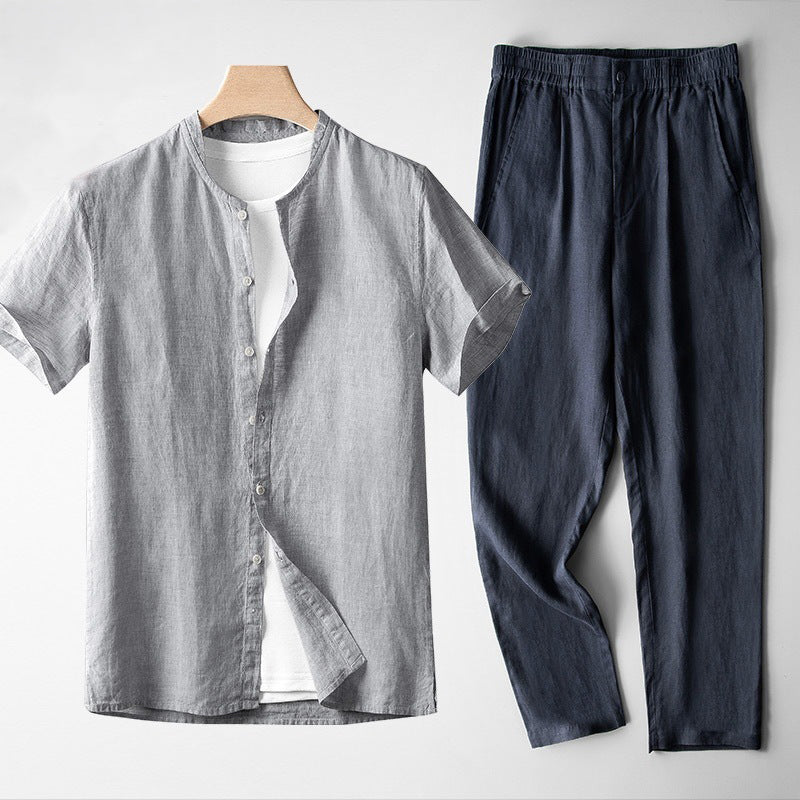Ensemble Roberto Russo Abruzzo Attire Avec Chemise À Col Mandarin À Manches Courtes Et Pantalon Bleu Nuit Ajusté