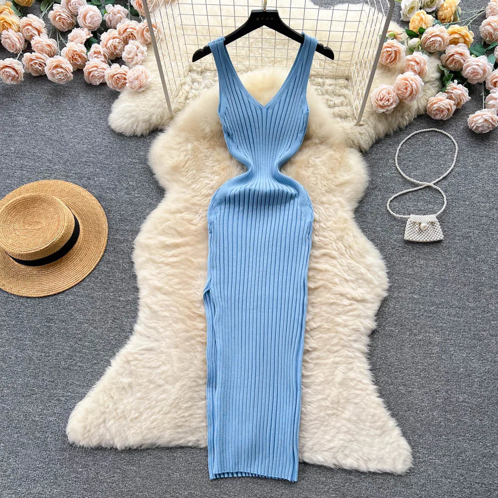 Robe Louris En Maille Côtelée Extensible Silhouette Sculptée Pour Soirées Élégantes Et Événements Raffinés Amawinc