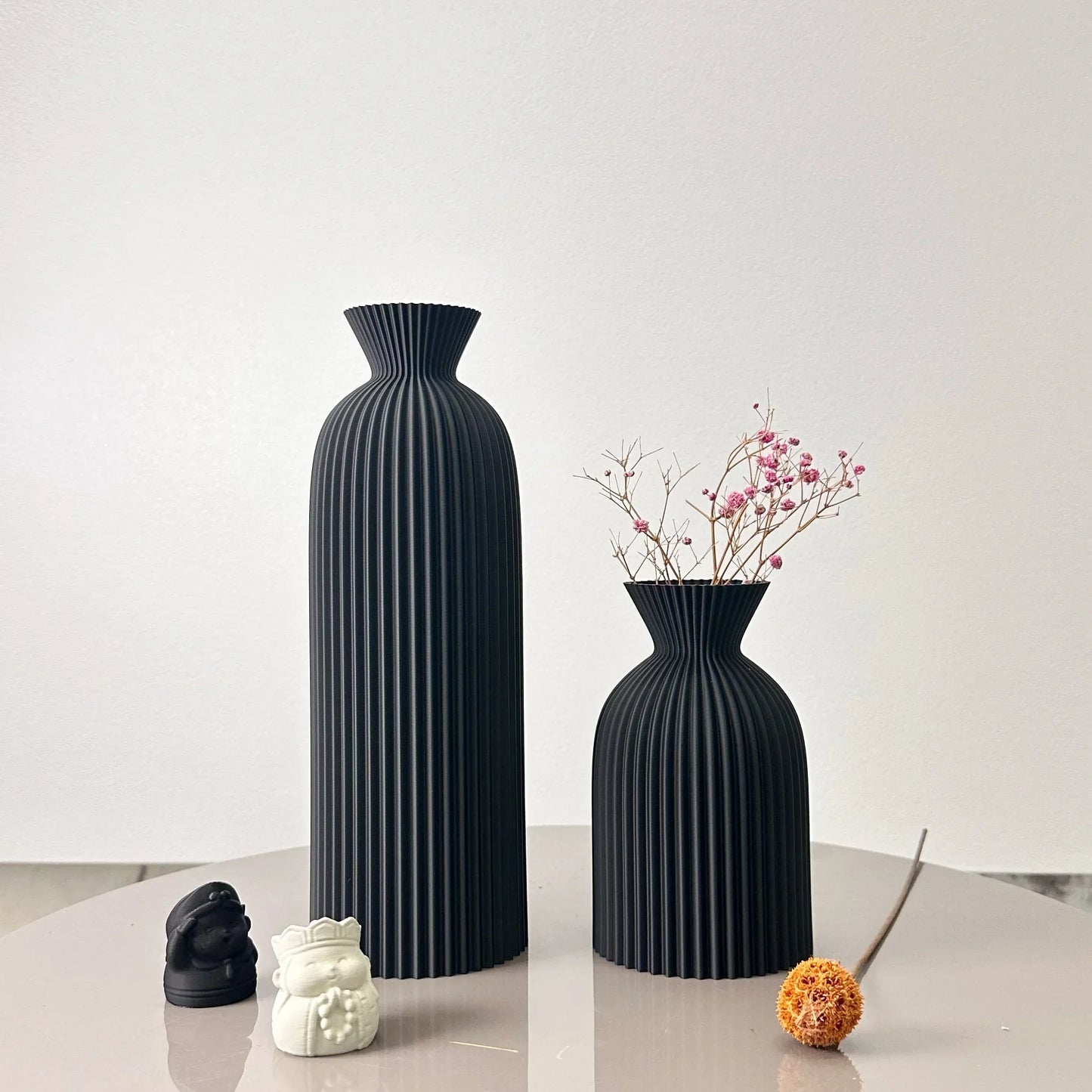 Ensemble de Vases en Céramique à Rayures Minimalistes pour Déco Moderne et Élégante
