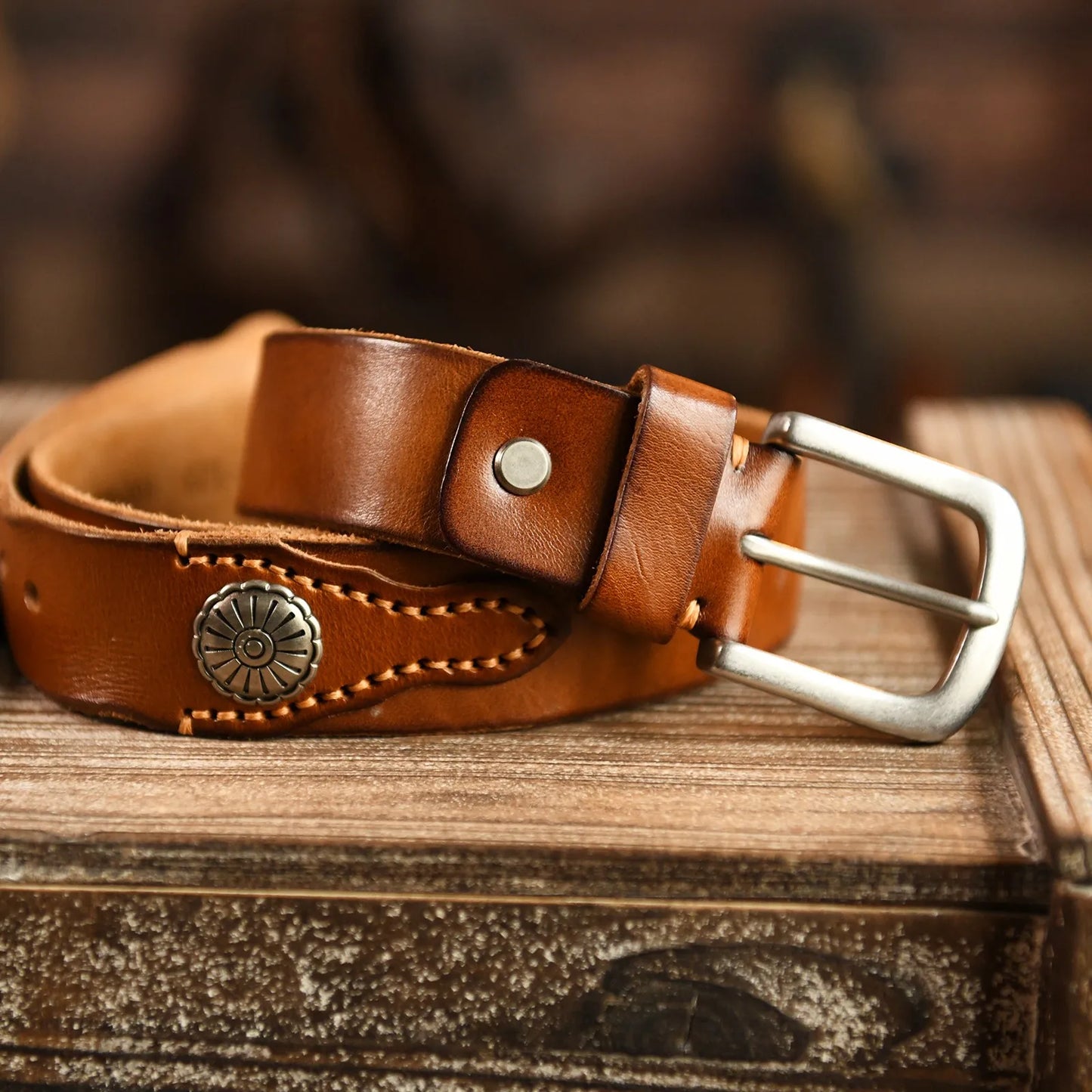 Ceinture En Cuir Vieilli Premium Avec Effet Distress Détails Western Et Surpiqûres À La Main