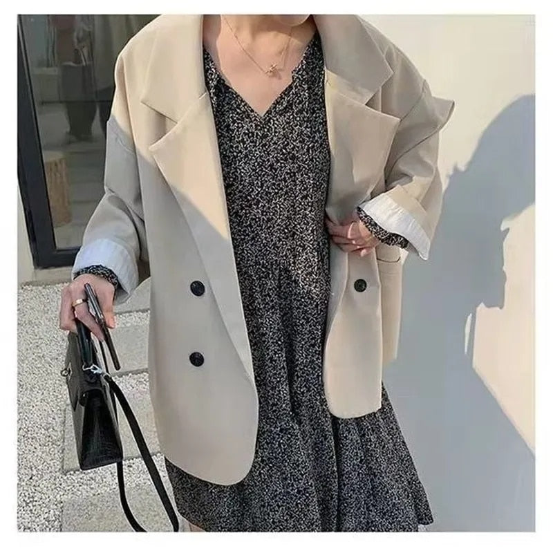 Avelena Blazer: Plus Size Style and Comfort