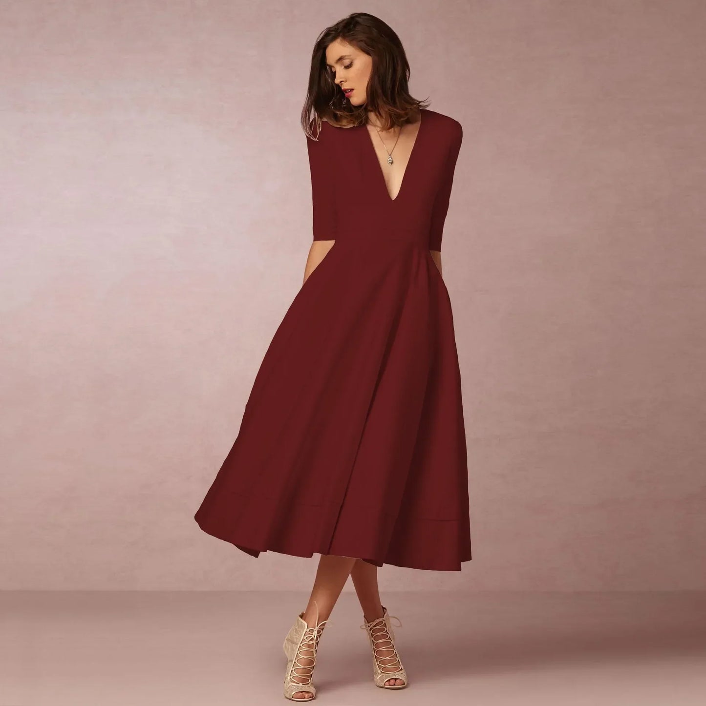 Ulanna:  Glamouröse, elegante Prinzessinnenkleider für Damen