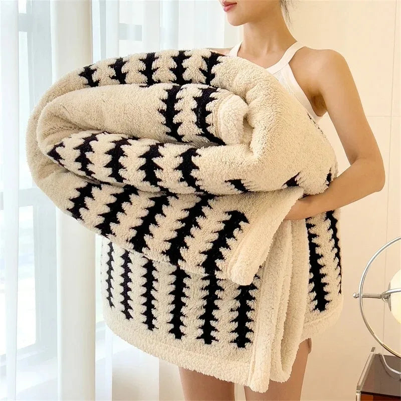 Couverture En Flanelle Contemporaine Avec Peluche Sherpa Douce Pour Un Confort Luxueux